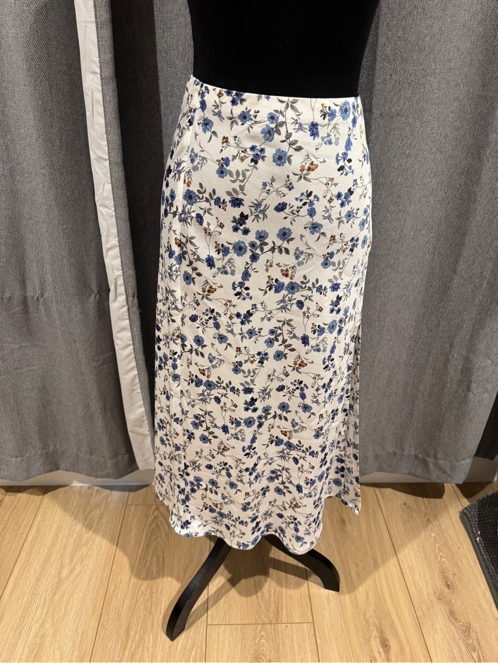 NWT Floral Midi Skirt in White and Blue